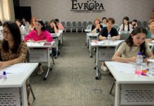 Конструкторы швейных компаний изучили особенности построения блейзера по методике «Müller & Sohn»