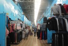 На рынке «Дордой» проходит эвакуация из-за сообщения о бомбе