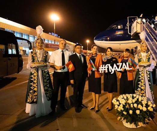 img 1450 В аэропорту «Манас» торжественно встретили первый регулярный рейс из Баку  