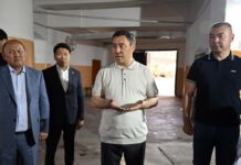 Садыр Жапаров Мамлекеттик цирктин абалы менен таанышты