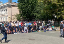 Кричали «Аллаху Акбар»: мусульмане устроили стихийный митинг в Москве — видео