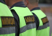 Ошто эки жигит патрулдук милиция кызматкерин сабап салышкан