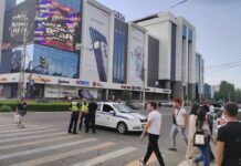 В Бишкеке из ГУМа эвакуируют людей из-за сообщения о бомбе