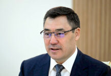 Жапаров өлкөдөгү майнинг фермаларга байланыштуу суроого жооп берди