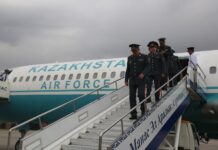 В Кыргызстан прибыл министр обороны Казахстана