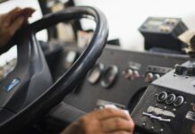 Троллейбус айдоочуларынын айлыгы 50 миң сомго чейин көтөрүлөт