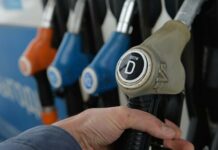 Нефтетрейдеры снизили цены на дизель после встречи с Ташиевым