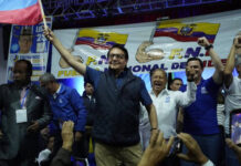 В Эквадоре кандидата в президенты застрелили на предвыборном митинге