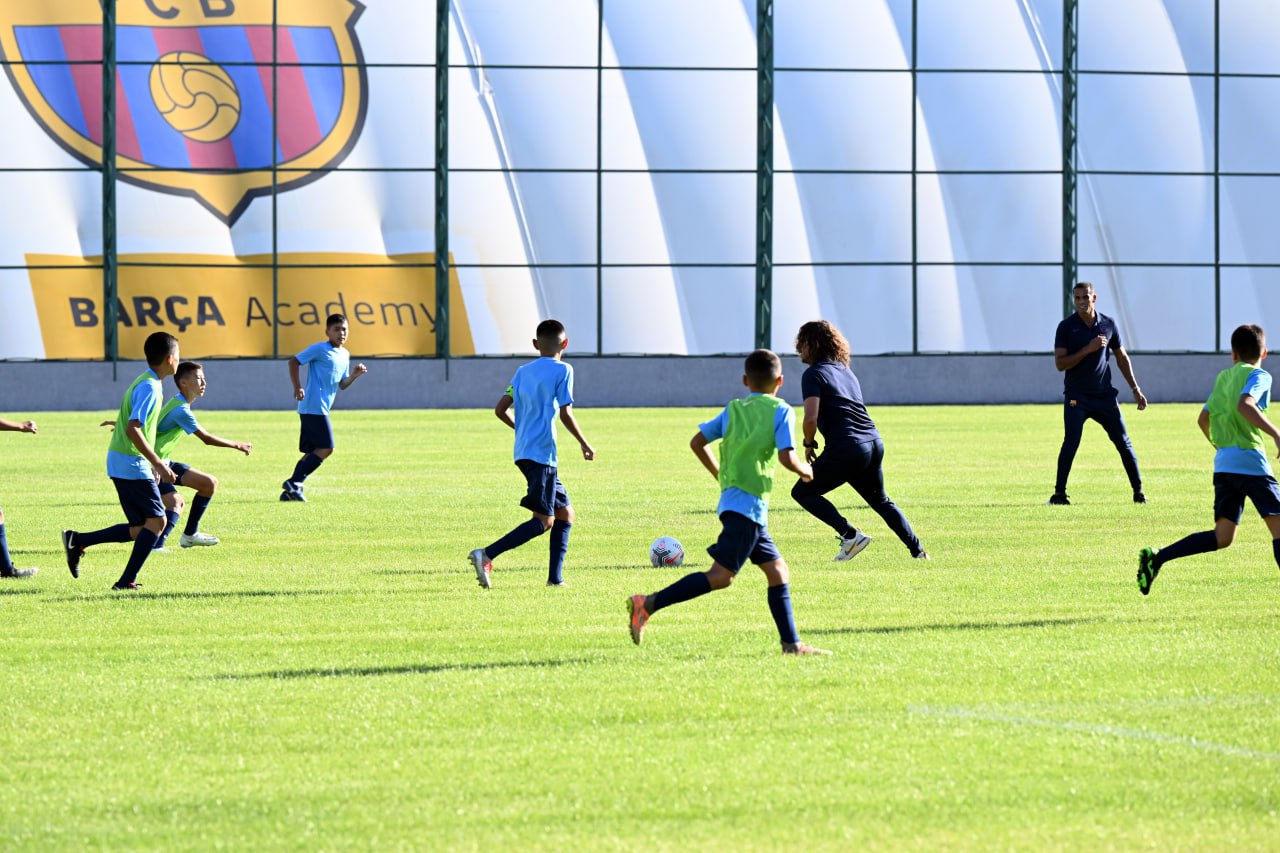 4702f723 19c1 4a6a b662 b2607202dfb0 ФОТО: Садыр Жапаров открыл футбольную академию «Барселоны» в Джалал-Абаде