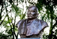 Венгрияда Саякбай Каралаевдин бюсту орнотулду