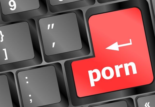 Уголовная ответственность за изготовление и распространение порнографии
