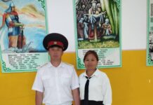 Милиция менен бирге иштеп, түйшүктүү кесип ээлерине ыр арнаган эже