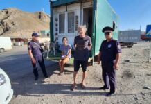 Сотрудники ГУОБДД помогли туристам из Таиланда и Англии