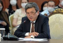 Замирбек Базарбеков вотсап аркылуу ар бир судьяга эскертүү смс жөнөттү