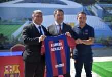 В Бишкеке заложили капсулу под строительство академии клуба «Барселона» — фото