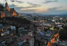 Грузиядагы жер көчкүдөн каза болгондордун саны 21ге жетти