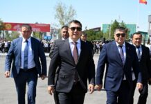 Жапаров Жалал-Абаддагы Түмөнбай Байзаков атындагы көчөнү ачты