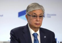 Касым-Жомарт Токаев кыргыз элин жана Садыр Жапаровду куттуктады