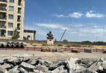 На улице Манас айылы строят новую дорогу и тротуар — фото