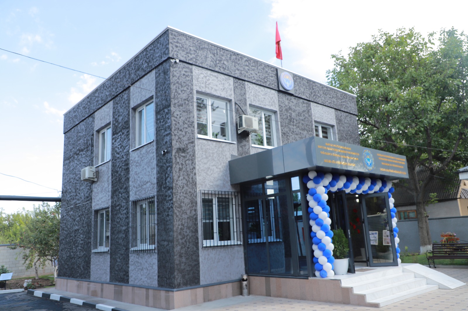 whatsapp image 2023 08 24 at 15 53 16 Ташиев в Иссык-Ате открыл новое здание управления ГКНБ