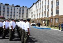 Жалал-Абадда чекисттер менен чек арачылар жаңы батирлүү болду