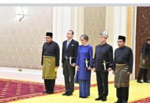 Элчи Алтынбек Жумаев «Ишеним грамотасын» Малайзиянын Королуна тапшырды