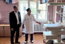 Глава Минздрава КР ознакомился с ходом строительства здания нового перинатального центра