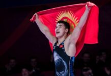 Акжол Махмудов стал двукратным чемпионом мира