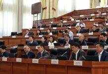 Депутаты предложили снизить ставки страховых взносов для работодателей до 4 процентов