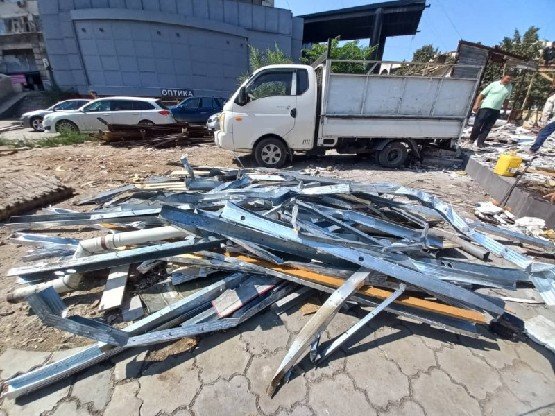 1693986279 Демонтирован последний объект, мешающий строительству сквера в центре Бишкека