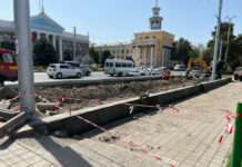 В Бишкеке продолжается работа по расширению и благоустройству территории остановочных комплексов