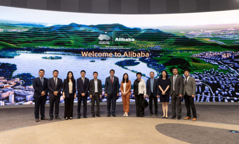 2023 09 25 12 29 19 835804 Байсалов обсудил с компанией Alibaba продажу товаров из Кыргызстана в Китае