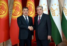 Президент Садыр Жапаров встретился с Президентом Таджикистана Эмомали Рахмоном