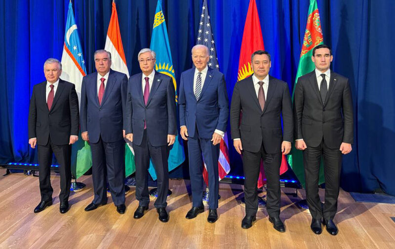 380568042 775848744549762 424632773848446592 n Президент Садыр Жапаров принял участие в первом Саммите «Центральная Азия и США»