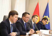 Сегодня 20 сентября 2023 года Генеральный прокурор К.Зулушев провел встречу с Чрезвычайным и Полномочным послом США в Кыргызстане Лесли Вигери