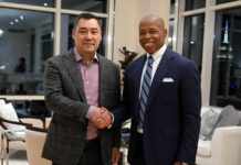 Садыр Жапаров провел неформальную встречу с мэром Нью-Йорка