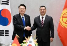 Президент Садыр Жапаров встретился с Президентом Кореи Юн Сок Ёлем