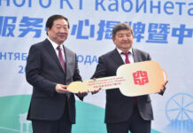 Акылбек Жапаров открыл в Бишкеке сервисный центр по ремонту автобусов