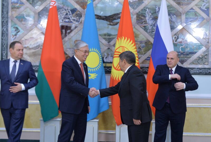 65117b9c53d63 Акылбек Жапаров принял участие во встрече с президентом Казахстана 