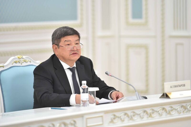 65117b9d8c5ce Акылбек Жапаров принял участие во встрече с президентом Казахстана 