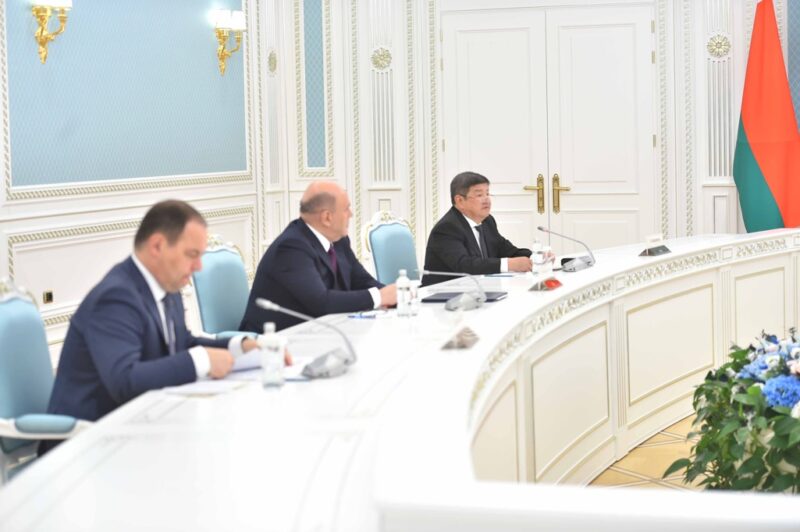 65117bb0be82f Акылбек Жапаров принял участие во встрече с президентом Казахстана 