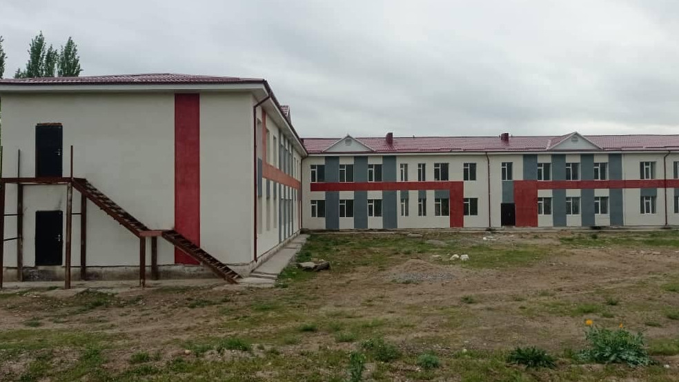 Bez nazvaniya 1 1 В Таласе завершается строительство школы, которую строят уже 8 лет