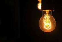 В Таджикистане началось массовое отключение электроэнергии у населения