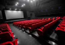 Зарубежные фильмы теперь будут показывать с субтитрами на кыргызском