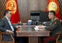 Президент Садыр Жапаров Президенттин Баткен облусундагы ыйгарым укуктуу өкүлү Абдикарим Алимбаевди кабыл алды