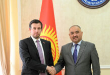 Нурланбек Шакиев Улуу Британиянын Кыргызстандагы элчисин кабыл алды