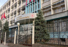 В селе Первомайском соседи нашли связанную школьницу