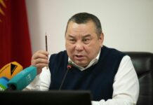 Депутат Жогорку Кенеша предлагает досрочно погасить долг перед Китаем