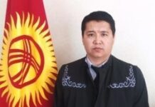 Судья Акылбек Адимов, задержанный за взятку, отпущен под домашний арест