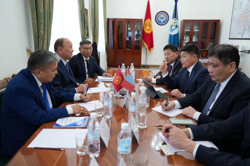 2023 10 25 11 17 36 716901 Мэры Бишкека и Улан-Батора договорились о взаимном сотрудничестве 